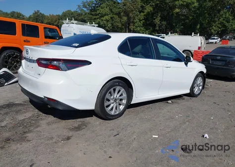 2021 Toyota Camry Le из США, поврежденный, VIN 4T1C11AK2MU454065